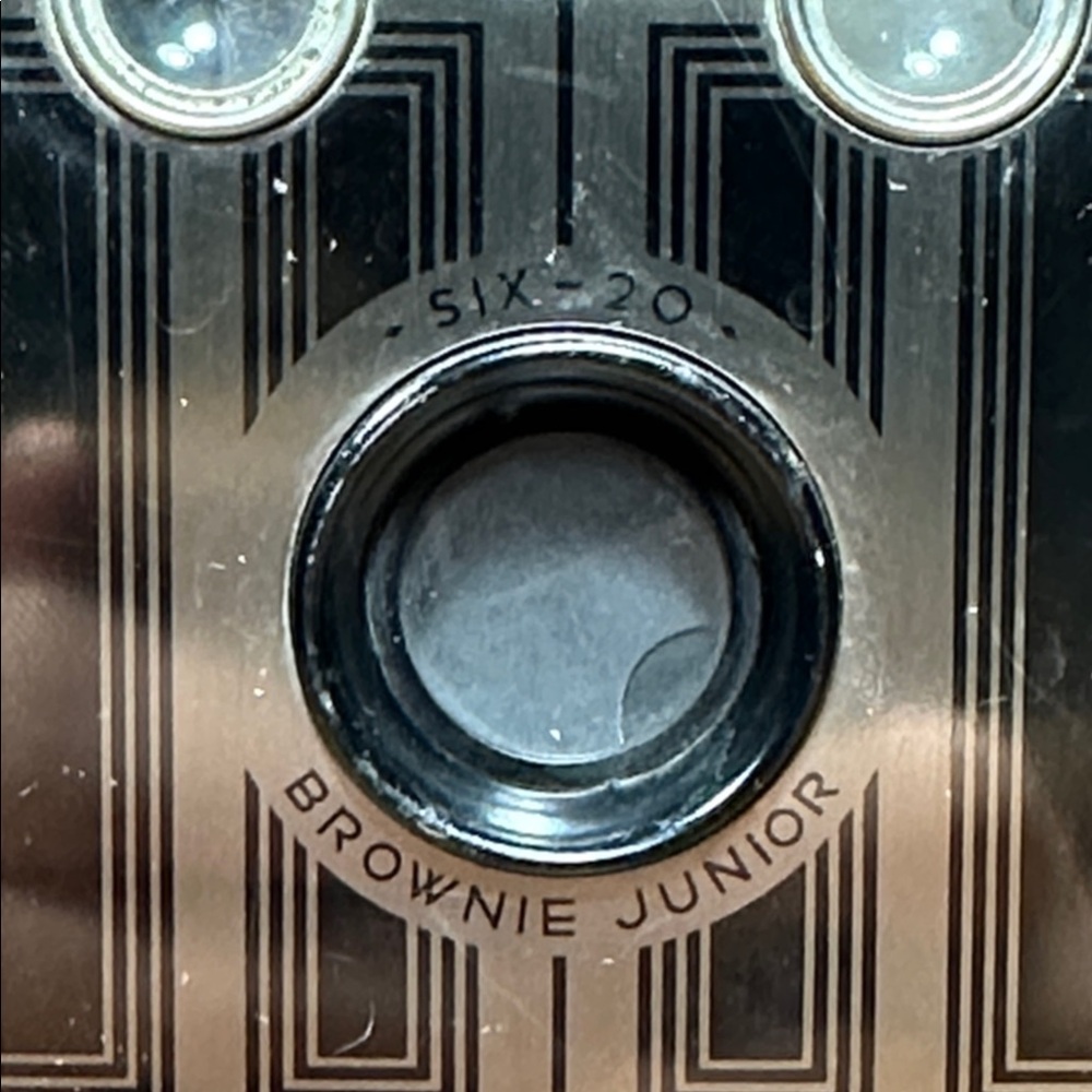 KODAK Six-20 Brownie Junior Art Deco Camera W/ MYSTERY FILM! - Picture 10 of 16